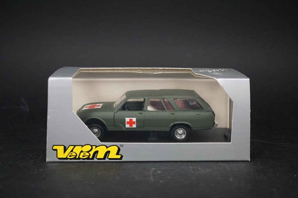 Verem / Solido Peugeot 504 militaire ambulance 1/43 - TOP, Ophalen of Verzenden, Auto, Solido