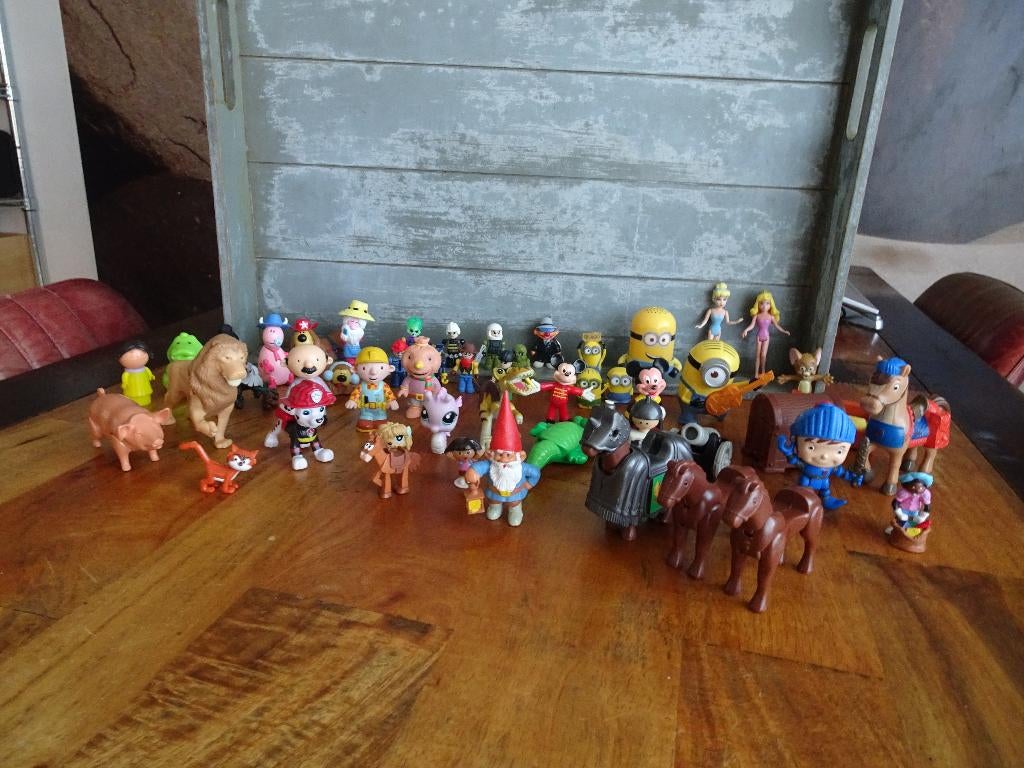 Vrolijke verzameling diverse figuurtjes!, Ophalen of Verzenden, Zo goed als nieuw