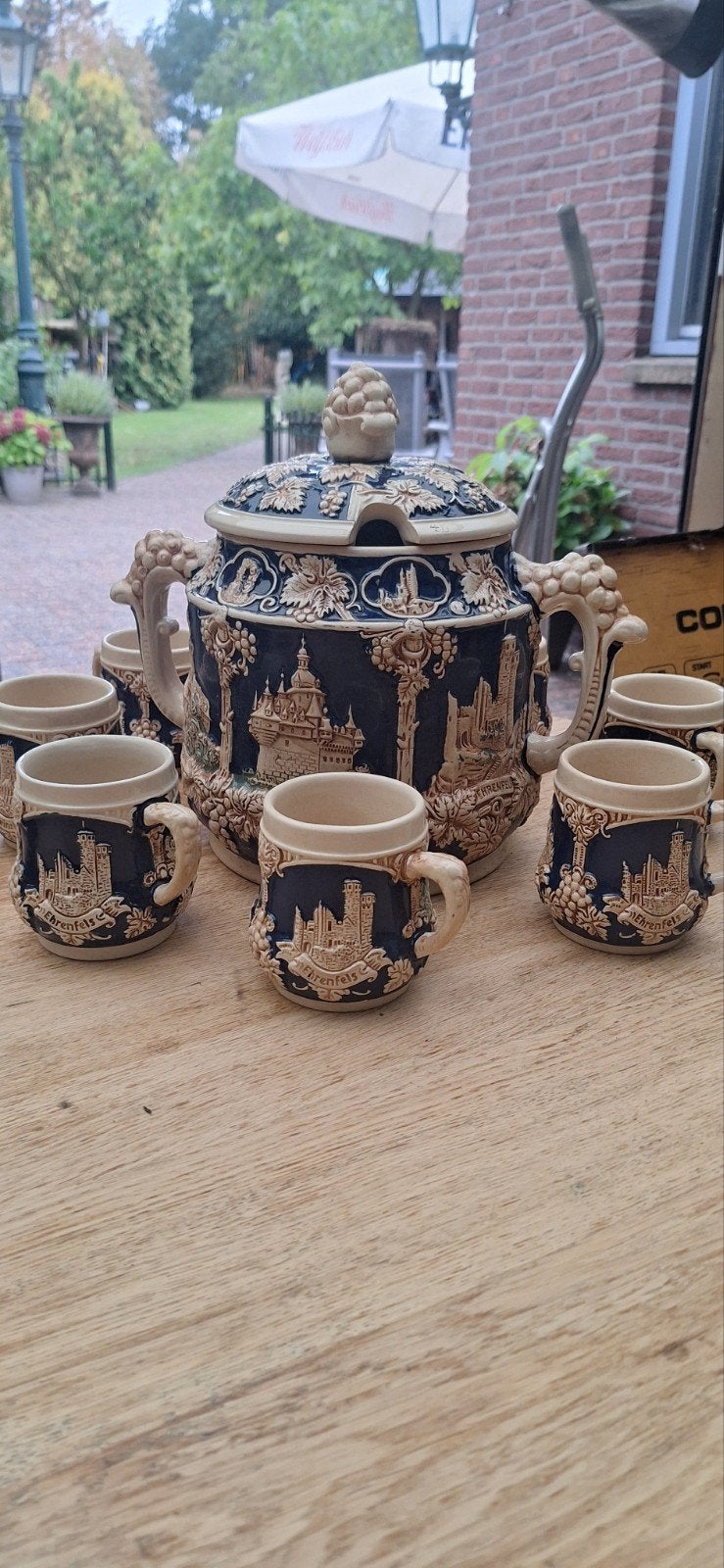 Vintage Duitse punchset met 8 mokken en deksel, Antiek en Kunst, Antiek | Keramiek en Aardewerk, Ophalen