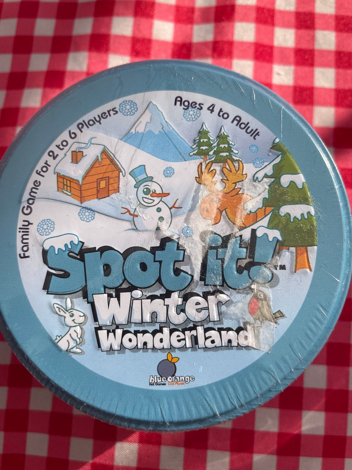 Spot it!/Dobble Winter Wonderland - Nieuw in cellofaan, Een of twee spelers, Ophalen of Verzenden, Nieuw