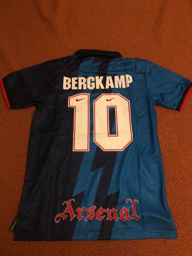 Bergkamp Arsenal retro voetbalshirt maat M, Sport en Fitness, Voetbal, Ophalen of Verzenden, Zo goed als nieuw, Shirt