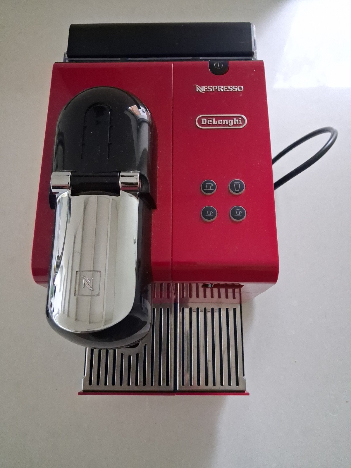Nespresso DeLonghi koffiemachine met defect waterreservoir, Ophalen, Gebruikt, Koffiemachine, Koffiepads en cups