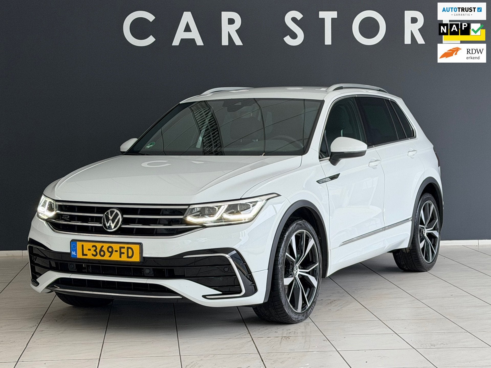 Volkswagen Tiguan 1.5 TSI R-Line Business+ Eerste eigenaar D, Auto's, 1441 kg, Stof, 4 cilinders, 150 pk