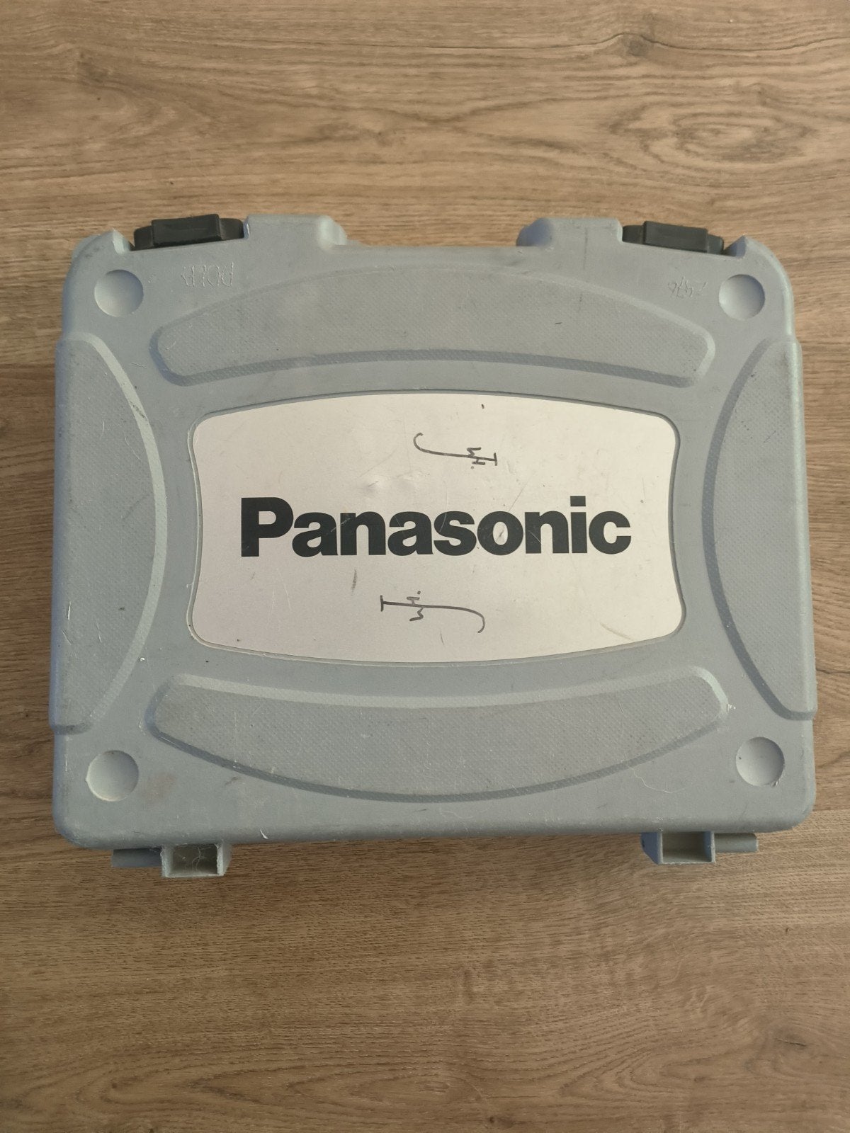 Panasonic Boor-/Schroefmachine met Accu's en Lader, Ophalen, Gebruikt, Variabele snelheid, Boor- en Schroefmachine