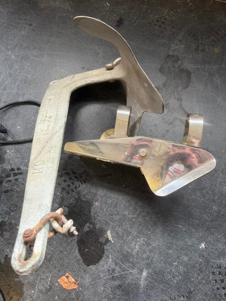 Bruce Anker 20KG met RVS Vetus boegrol, Ophalen, Ankeren en Afmeren, Zeilboot of Motorboot