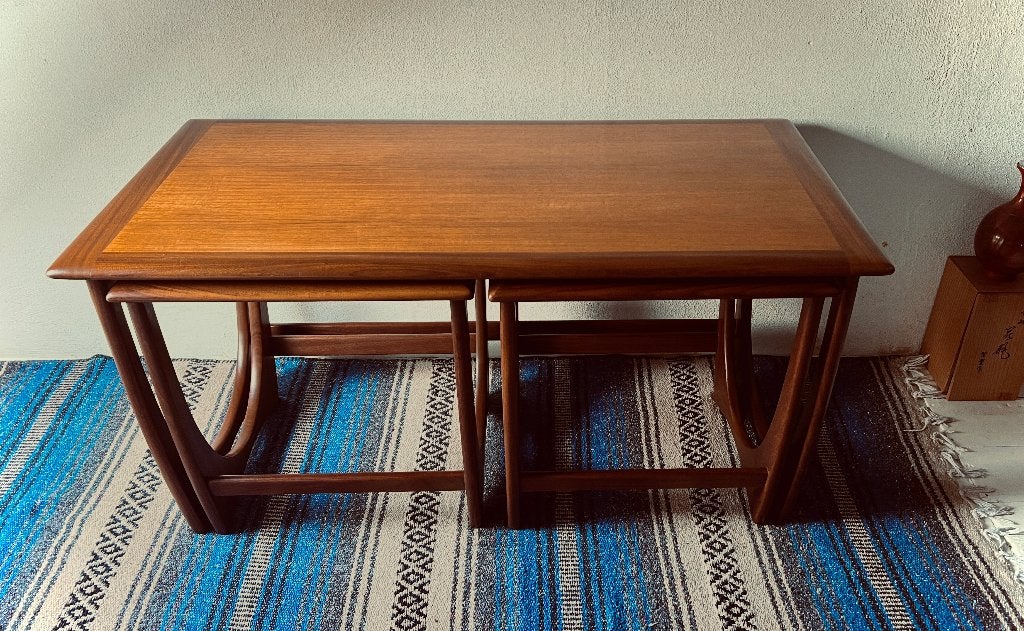 Koffie tafeltjes - Nest Tafels - G-Plan - Set - teak vintage, Huis en Inrichting, 100 tot 150 cm, Vintage Scandinavisch Retro Deens Engels