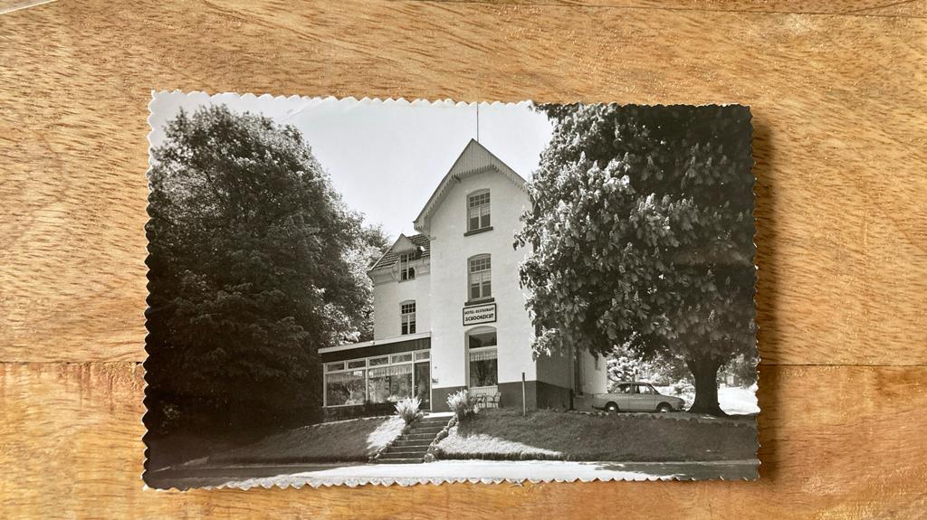 Oude ansichtkaart Hotel Schoonzicht Geulem Valkenburg, Ophalen of Verzenden, 1960 tot 1980, Ongelopen, Limburg