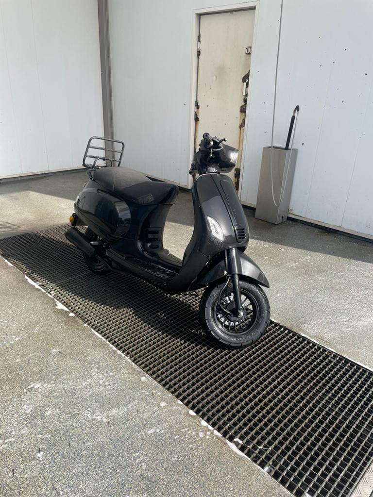 La Souris Sourini RS, blauw kenteken scooter., Fietsen en Brommers, Snorfietsen en Snorscooters, Ophalen, Zo goed als nieuw, Benzine