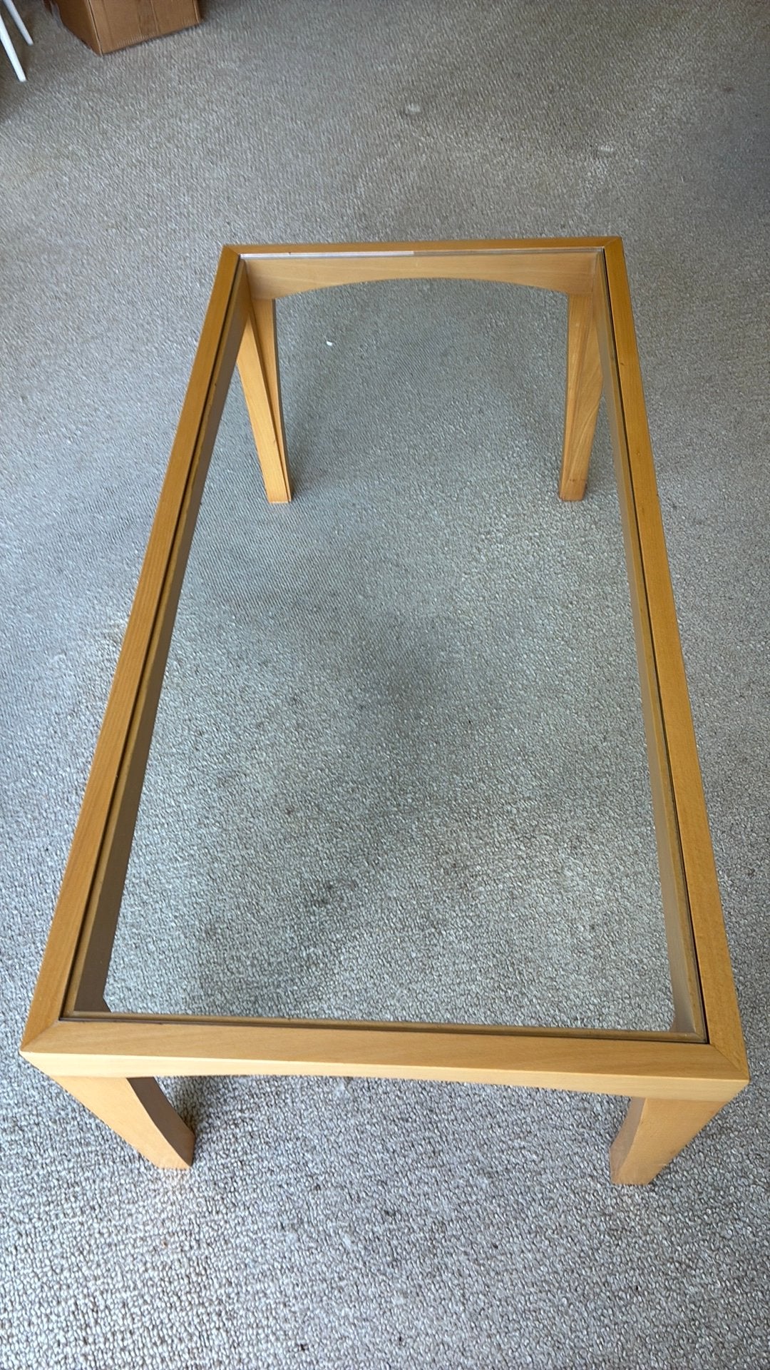 Handgemaakte beuken salontafel met ingelegde glasplaat, Ophalen, Gebruikt, 100 tot 150 cm, Overige houtsoorten