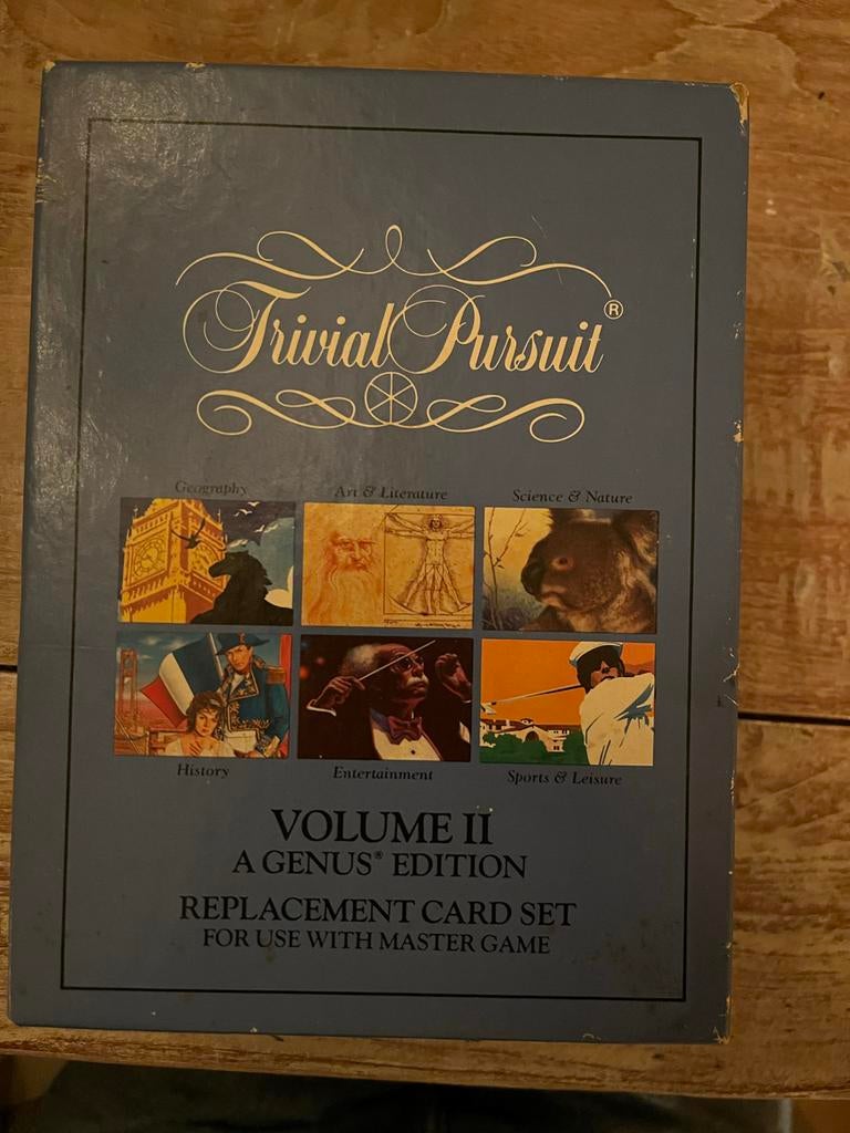 Trivial Pursuit Volume II Genus Edition - Engelse editie, Hobby en Vrije tijd, Gezelschapsspellen | Bordspellen, Drie of vier spelers
