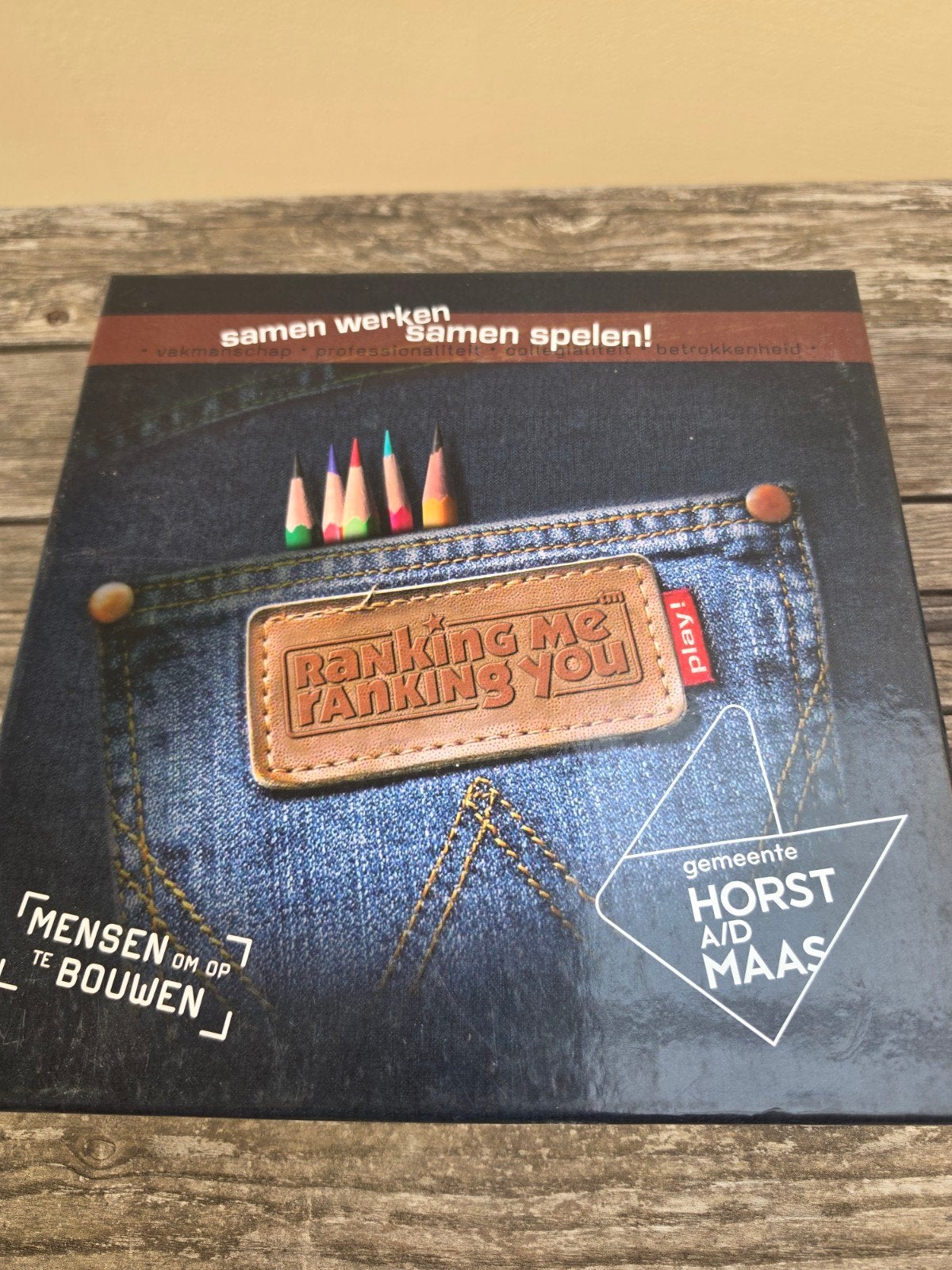 Ranking Me Ranking You - Gezelschapsspel, Hobby en Vrije tijd, Gezelschapsspellen | Bordspellen, Vijf spelers of meer, Ophalen of Verzenden