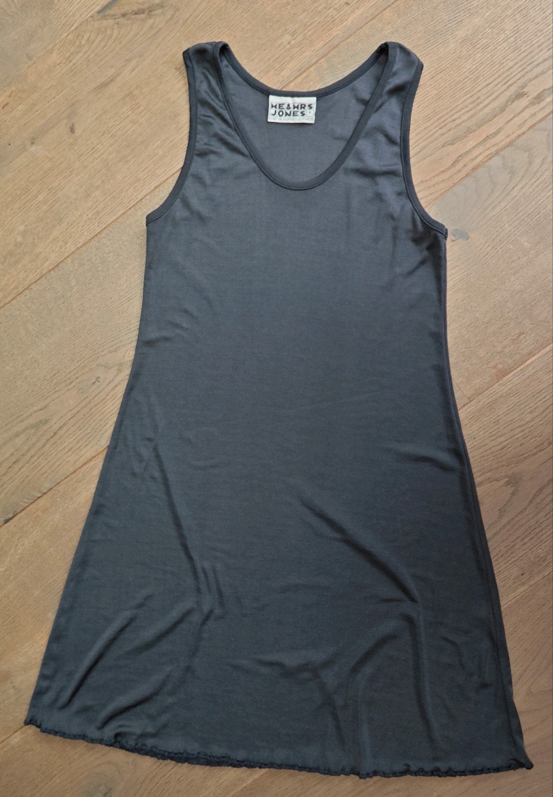 Te koop: Mooi maar eenvoudig jurkje van ME&MRS JONES MT: L, Me &Mrs Jones, Maat 42/44 (L), Ophalen of Verzenden, Zo goed als nieuw