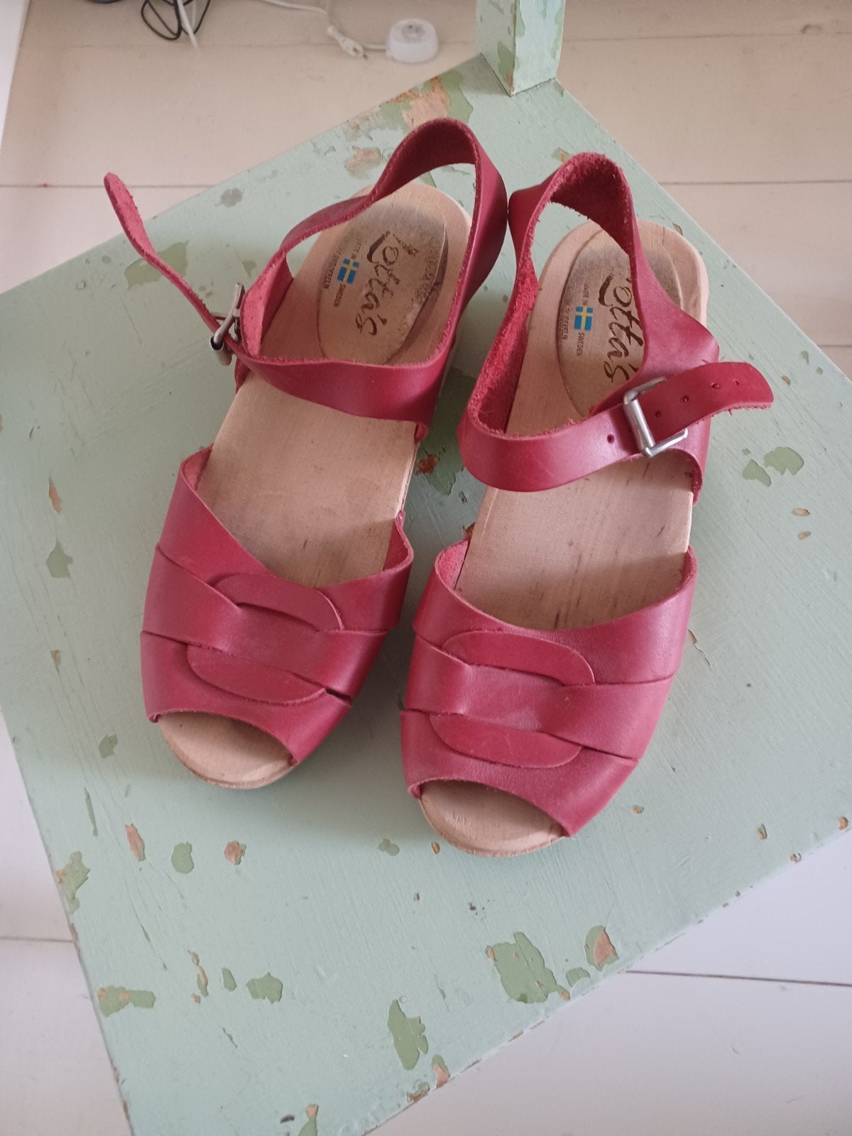 Zweedse klompsandalen Lotta's mt 40, Ophalen of Verzenden, Zo goed als nieuw, Rood