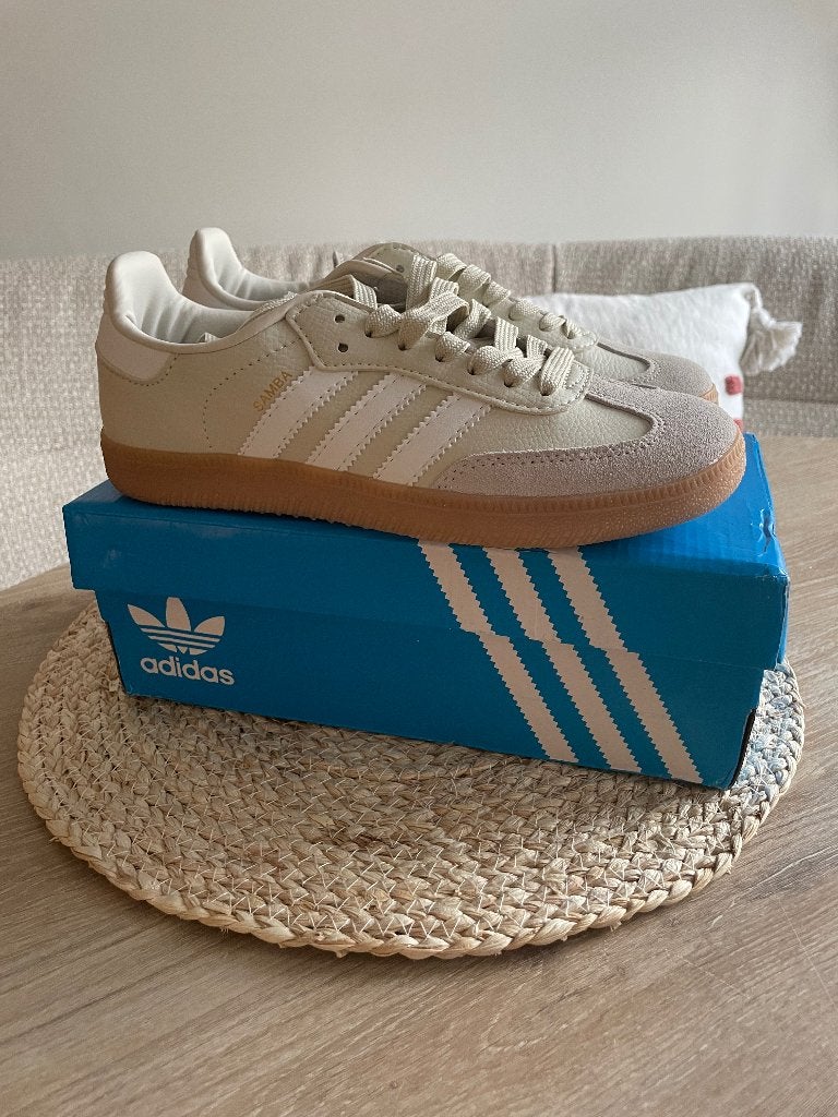 Adidas samba 39 1/3, Adidas, Beige, Nieuw, Ophalen of Verzenden