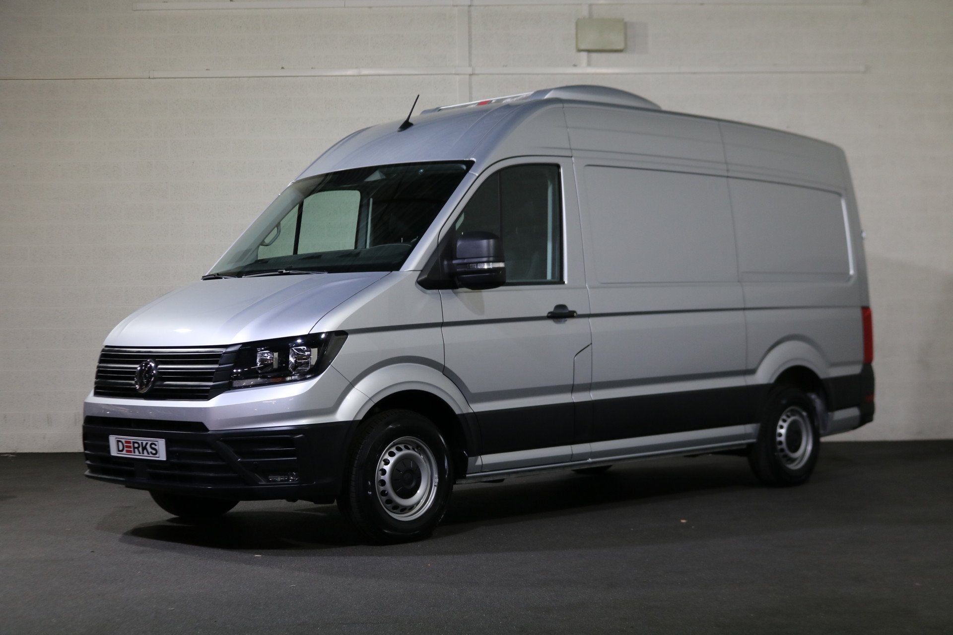 Volkswagen Crafter 2.0 TDI 140pk L3 H3 Automaat Koelwagen Vr, Stof, Gebruikt, 4 cilinders, Volkswagen