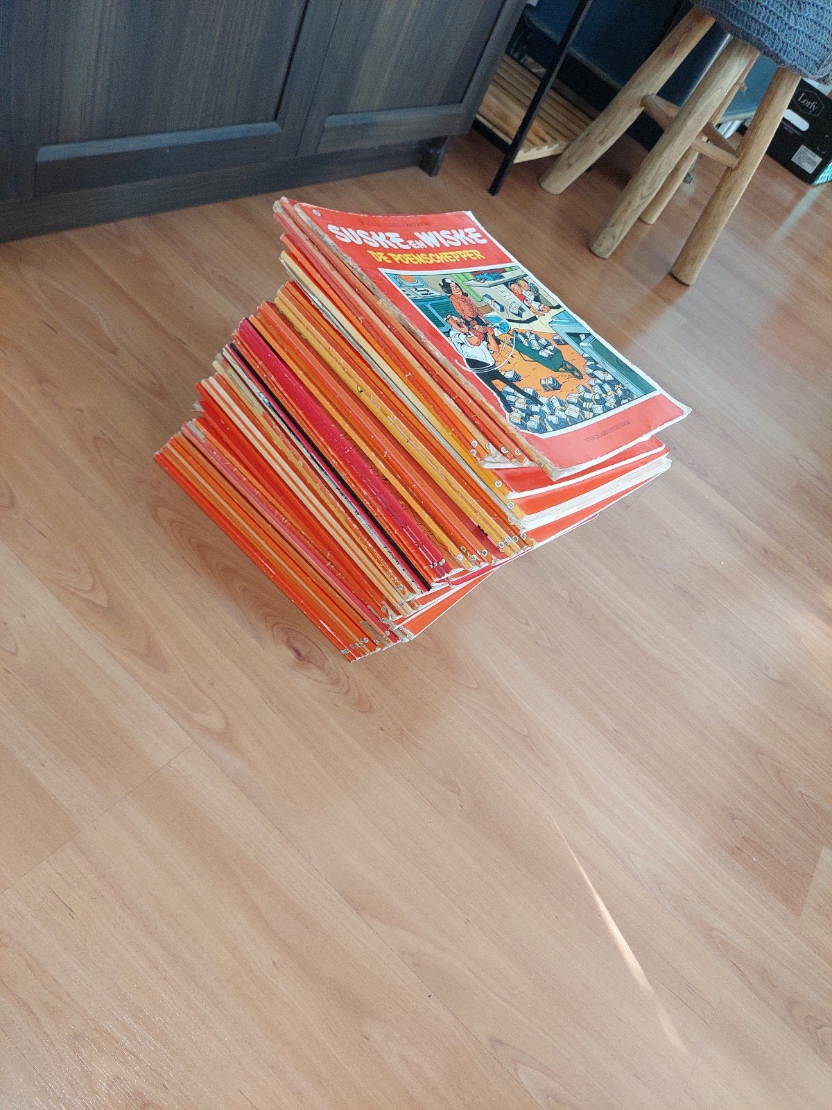 stapel suske en wiske stripboeken gratis af te halen, Meerdere stripboeken, Ophalen, Gelezen