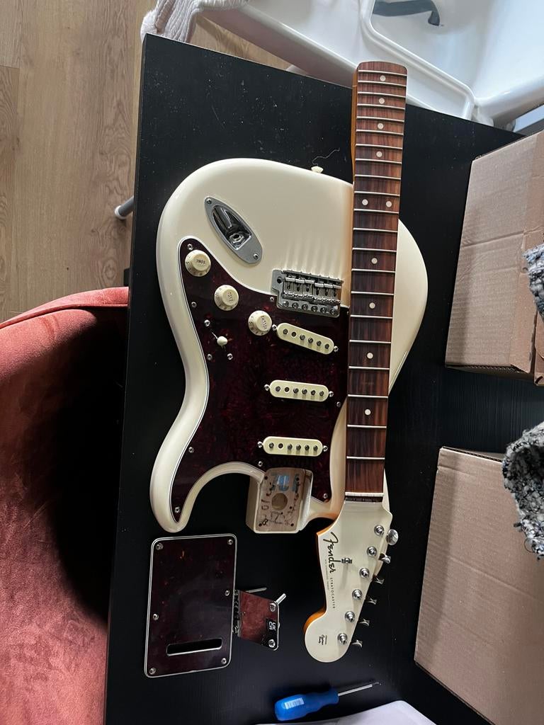 Fender Stratocaster Vintra 60s, Ophalen, Zo goed als nieuw
