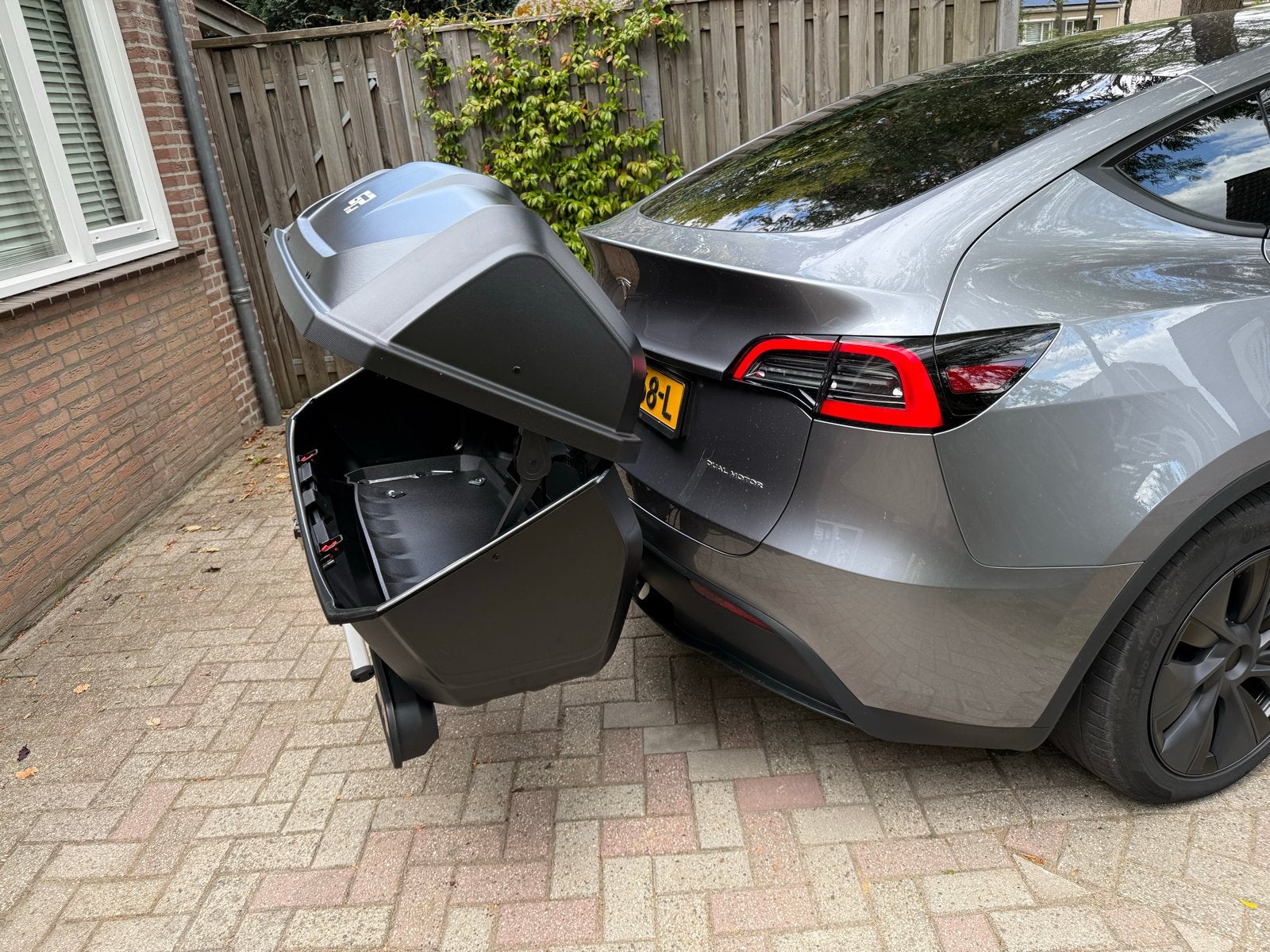 Trekhaakkoffer huren - dakkoffer huren, Ophalen, Zo goed als nieuw