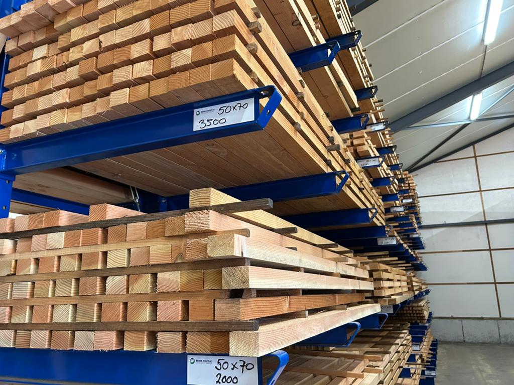 Douglas fijnbezaagde balken 50x70mm  regels, Ophalen, Zo goed als nieuw, 250 cm of meer, Planken
