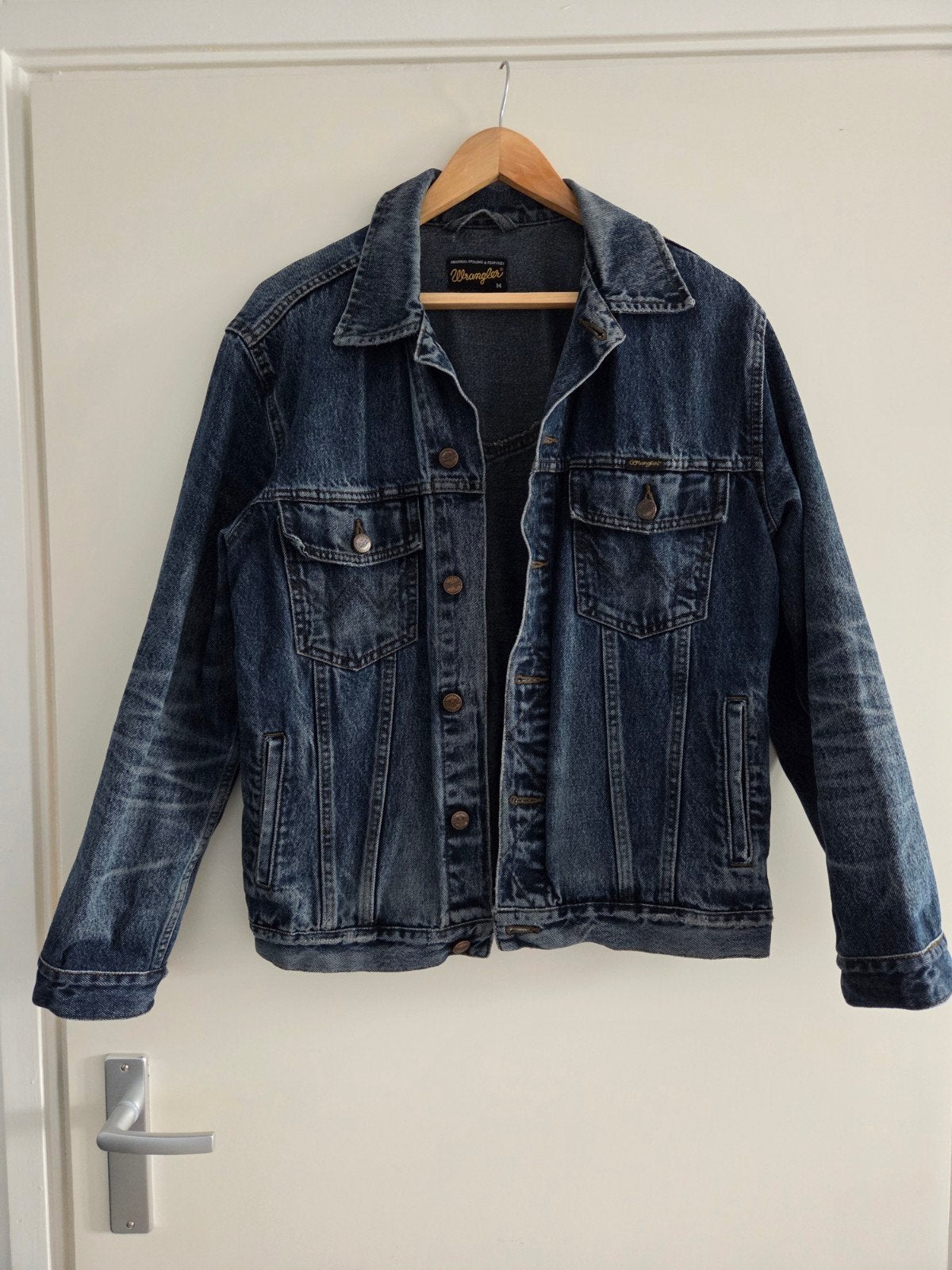 Spijkerjas jas denim ripped Wrangler maat M, Wrangler, Ophalen of Verzenden, Zo goed als nieuw, Maat 48/50 (M)
