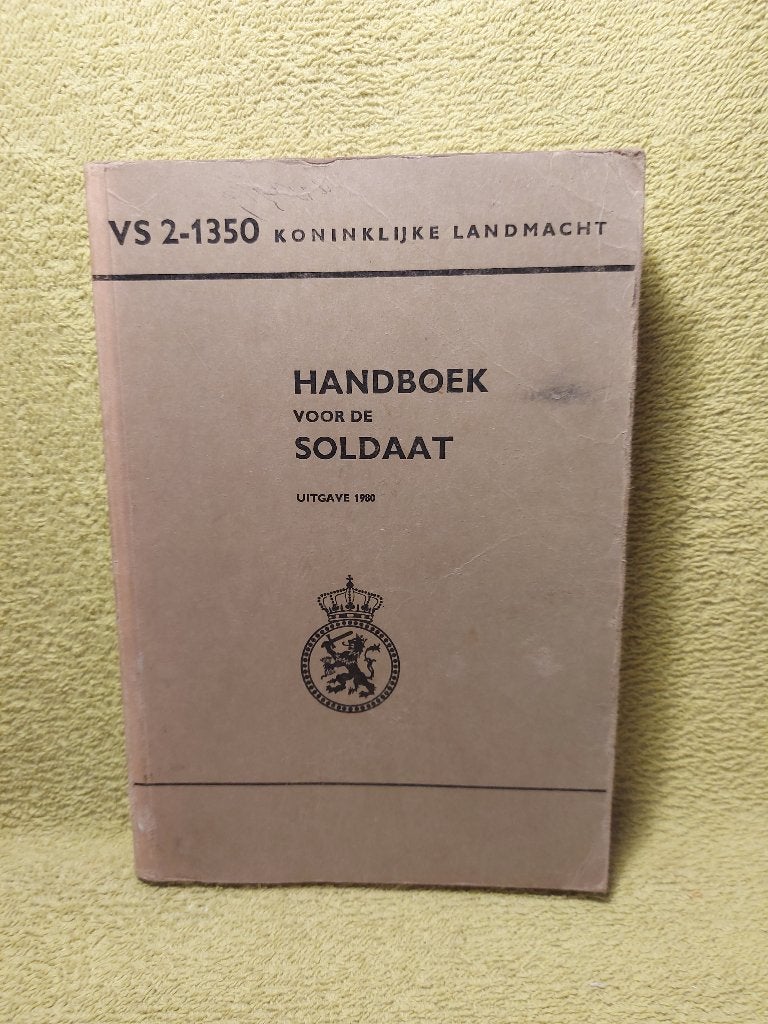 Handboek voor de soldaat. VS 2-1350. Uitgave 1980., Ophalen of Verzenden, Niet van toepassing, Gelezen, Landmacht