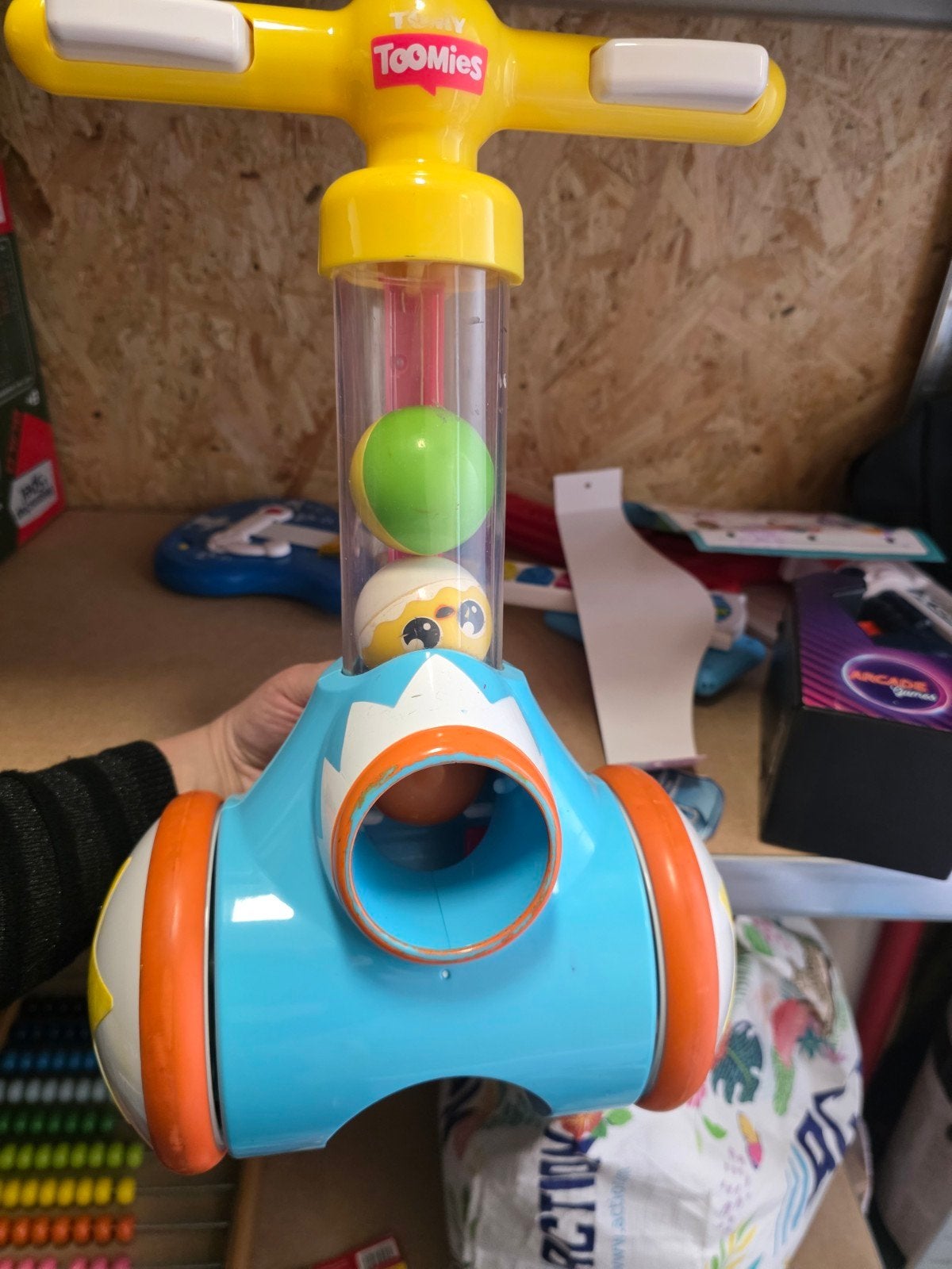 Tomy Toomies Pop & Roll Auto - Interactief babyspeelgoed, Kinderen en Baby's, Speelgoed | Babyspeelgoed, Gebruikt, Auto, Met geluid