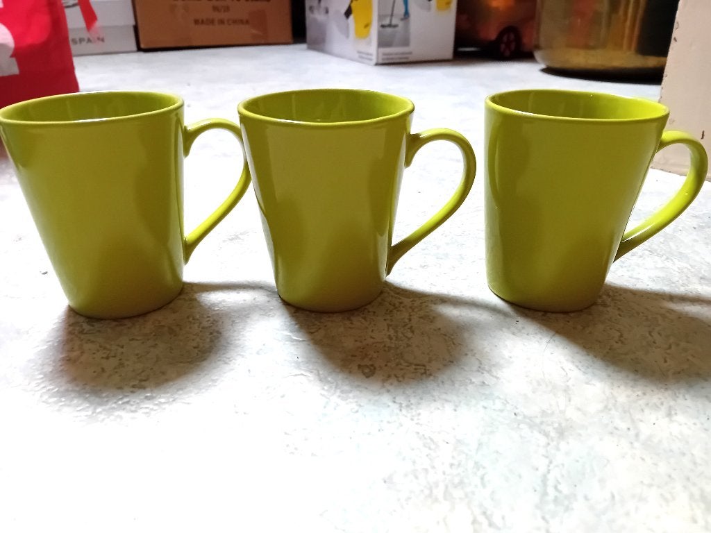 3 lime groen mokken / mok / NIEUW, Nieuw, Ophalen of Verzenden, Overige stijlen, Kop(pen) en/of Schotel(s)