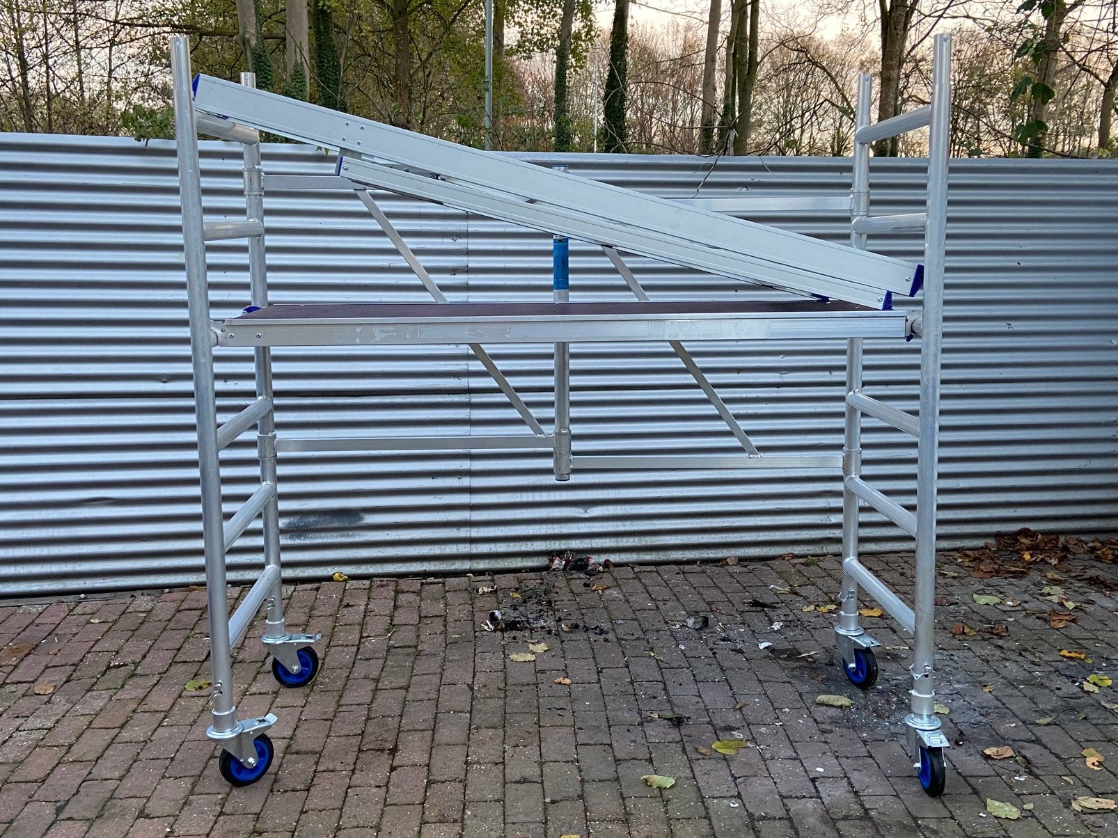 Te huur kamersteiger, Ophalen of Verzenden, Zo goed als nieuw