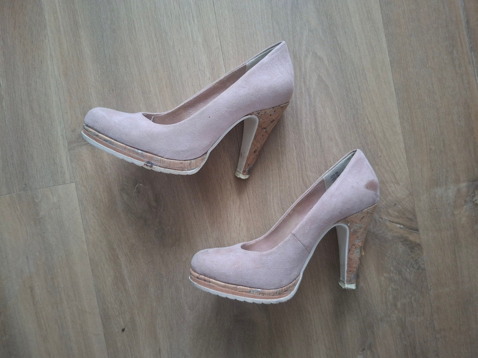 Licht roze pumps van Marco Tozzi mast 35.
Maat 35., Ophalen of Verzenden, Roze
