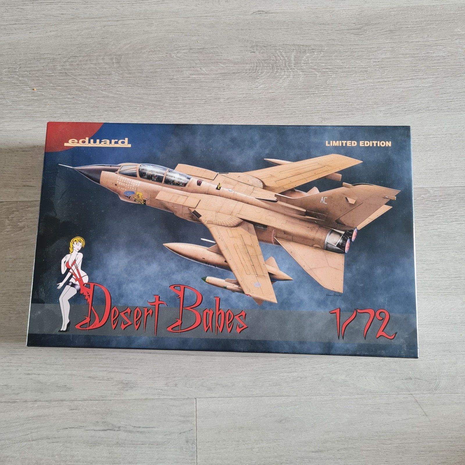 Eduard 1:72 Panavia Tornado "Desert Babes" Limited Edition, Overige merken, 1:72 tot 1:144, Nieuw, Ophalen of Verzenden