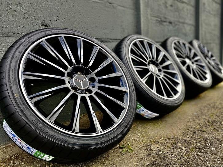 Mercedes A B C CLA velgen 18 inch met all-season banden, Niet ingevuld, 18 inch, Banden en Velgen, Niet ingevuld
