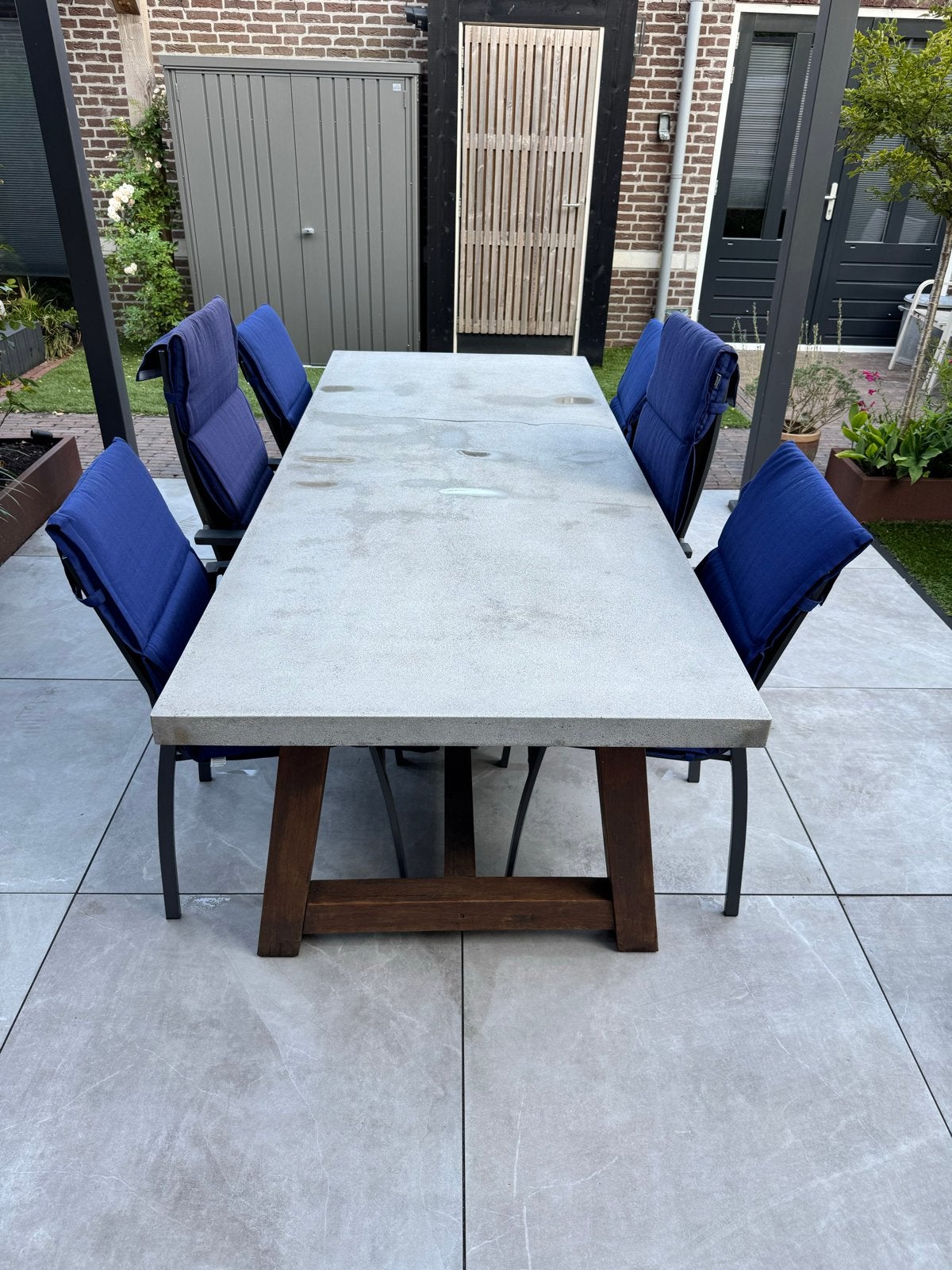 Tuinset, met betonnen blad, houten onderstel en 6 stoelen, Tuin en Terras, Tuinsets en Loungesets, Ophalen, Gebruikt, 6 zitplaatsen