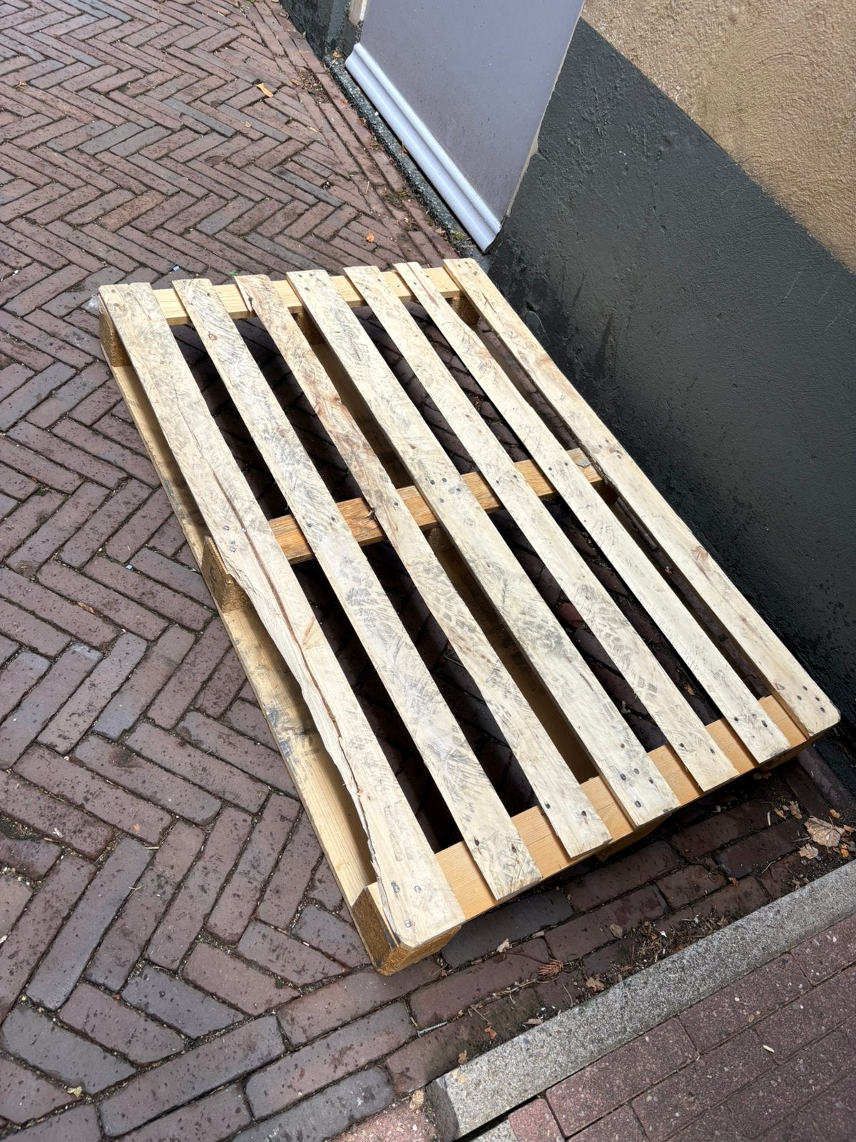 GRATIS af te halen, Doe-het-zelf en Verbouw, Ophalen, Zo goed als nieuw, Pallet, Minder dan 200 cm