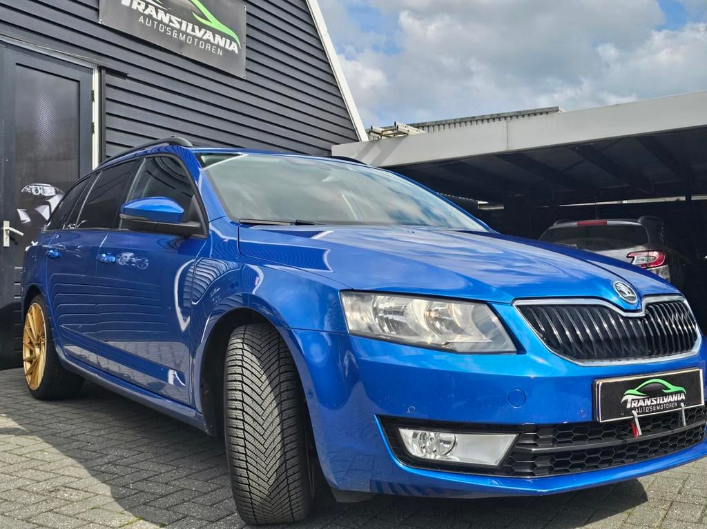 Skoda Octavia Combi 1.6 TDI Greenline Businessline/EXPORT, Auto's, Skoda, Voorwielaandrijving, Euro 5, Gebruikt, 4 cilinders