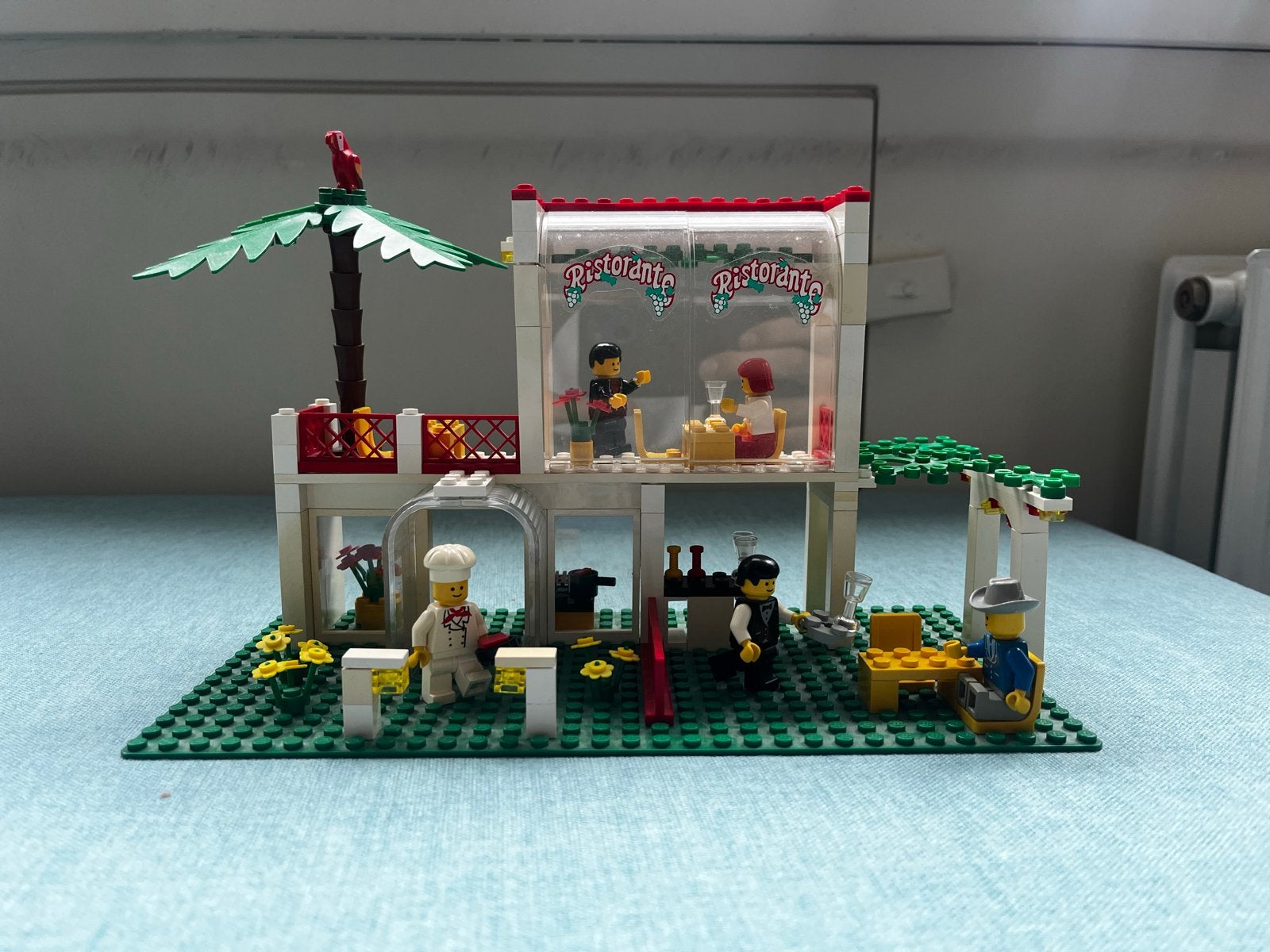 Lego 6376: Breezeway Café, Kinderen en Baby's, Gebruikt, Overige thema's, Lego, Ophalen of Verzenden