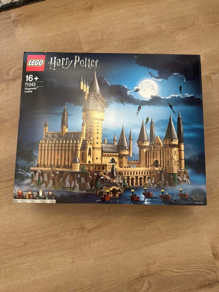 NIEUW IN DOOS! LEGO Harry Potter Zweinstein Kasteel 71043, Lego, Ophalen of Verzenden, Complete set, Compleet