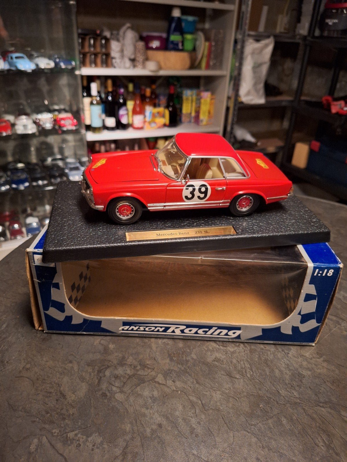 Dit is een Anson Racing 1:18 schaalmodel van de Mercedes-Ben, Hobby en Vrije tijd, ., Nieuw, Ophalen of Verzenden, Anson