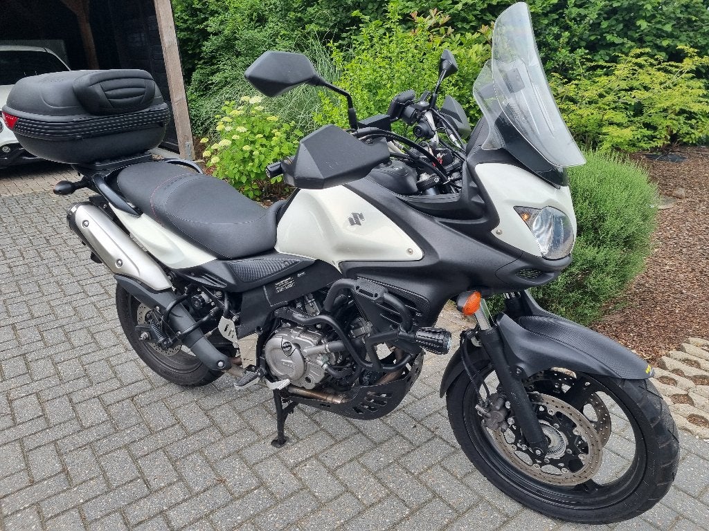 Suzuki Vstr. 650, Motoren, Motoren | Suzuki, 2 cilinders, Occasion, Motorrijbewijs A, Particulier
