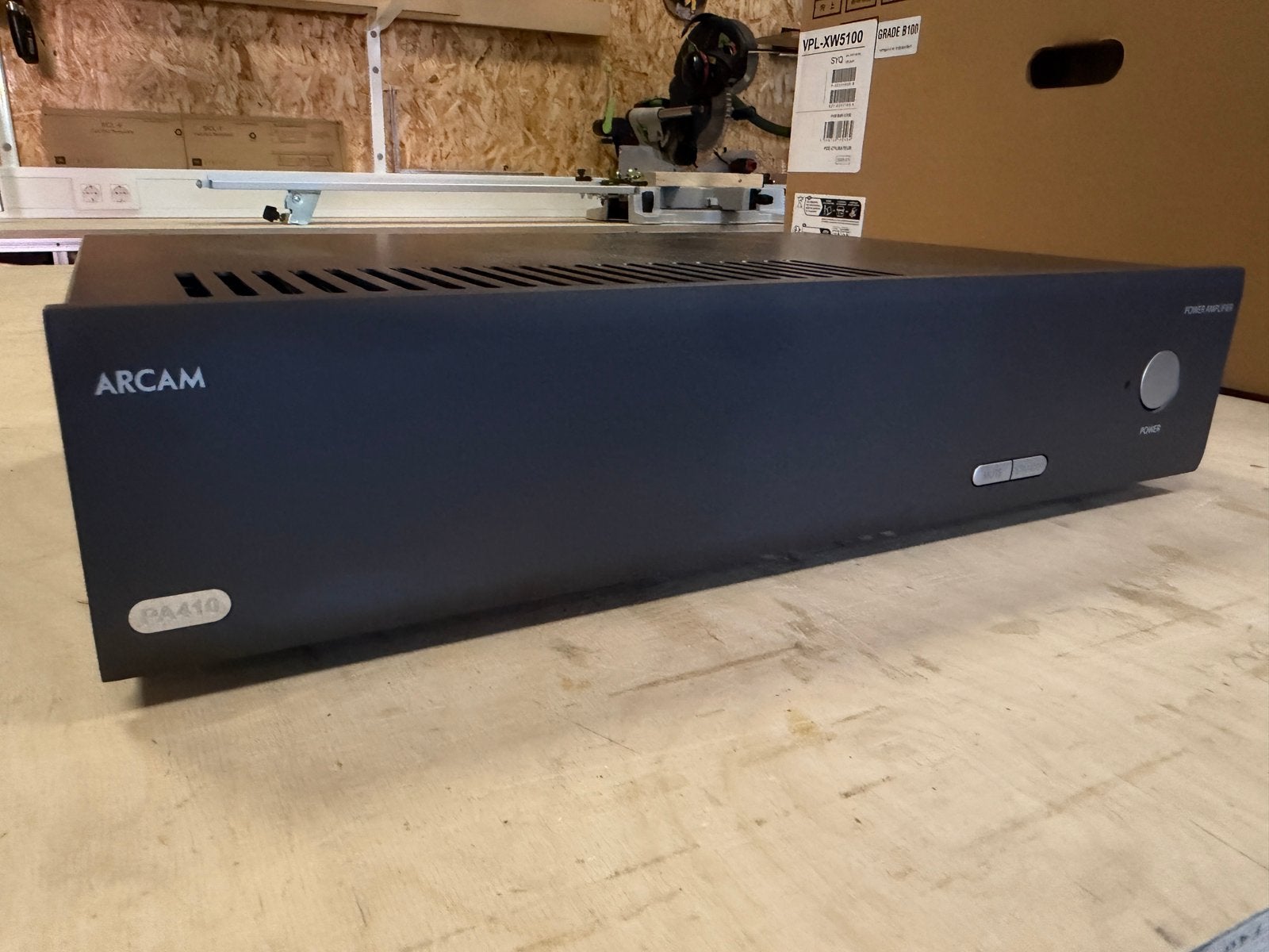 Arcam PA410 4-Kanaals Eindversterker, Ophalen, Zo goed als nieuw, 120 watt of meer, Overige merken