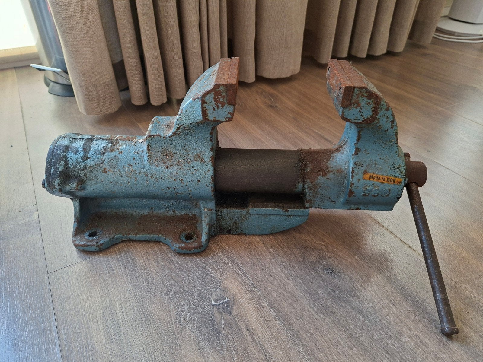 Vintage bankschroef - Made in GDR, Ophalen of Verzenden, Gebruikt, Bankschroef, Overige merken