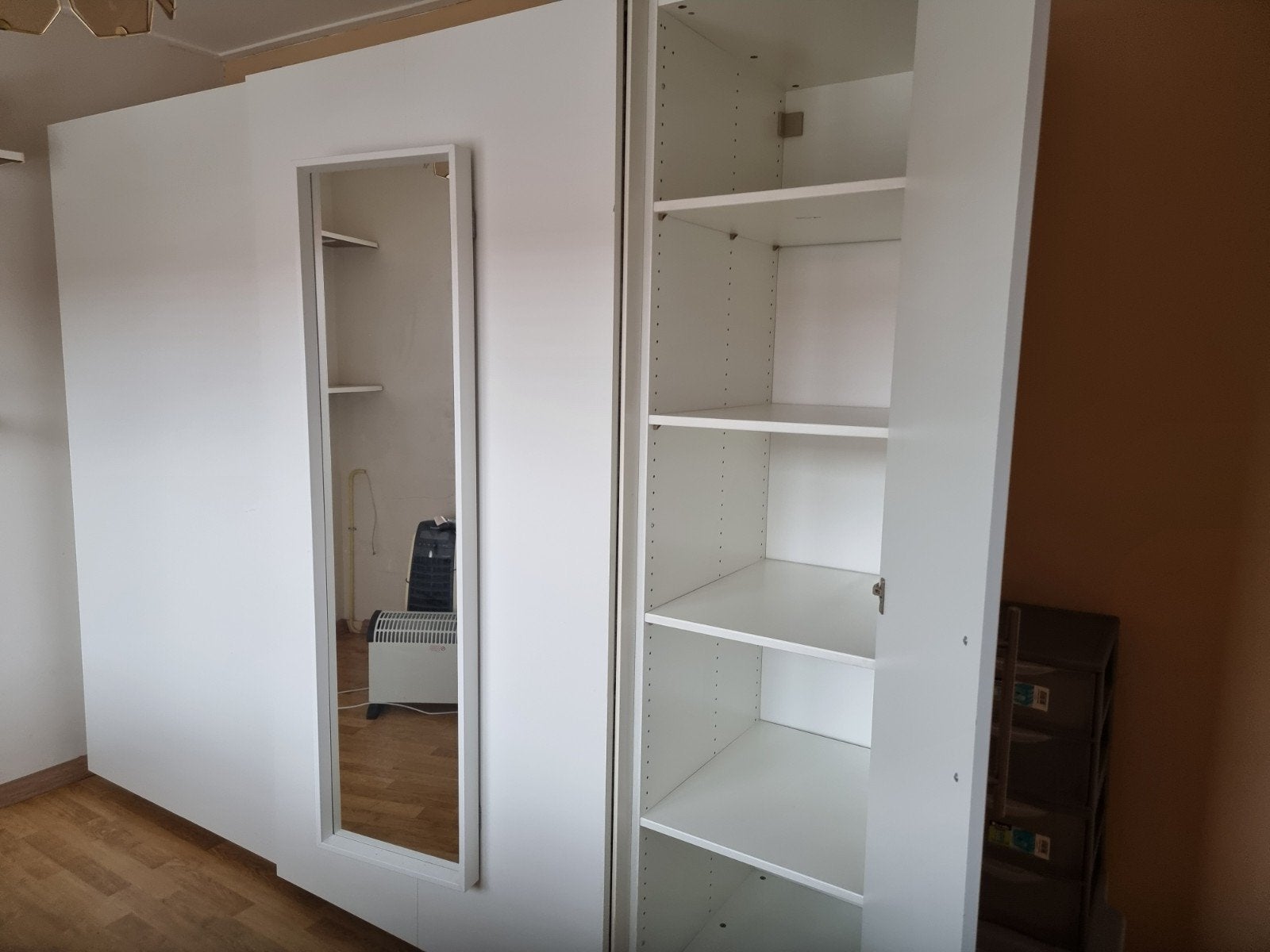 3 deurs kledingkast wit, Huis en Inrichting, Ophalen, 200 cm of meer, Zo goed als nieuw, 200 cm of meer
