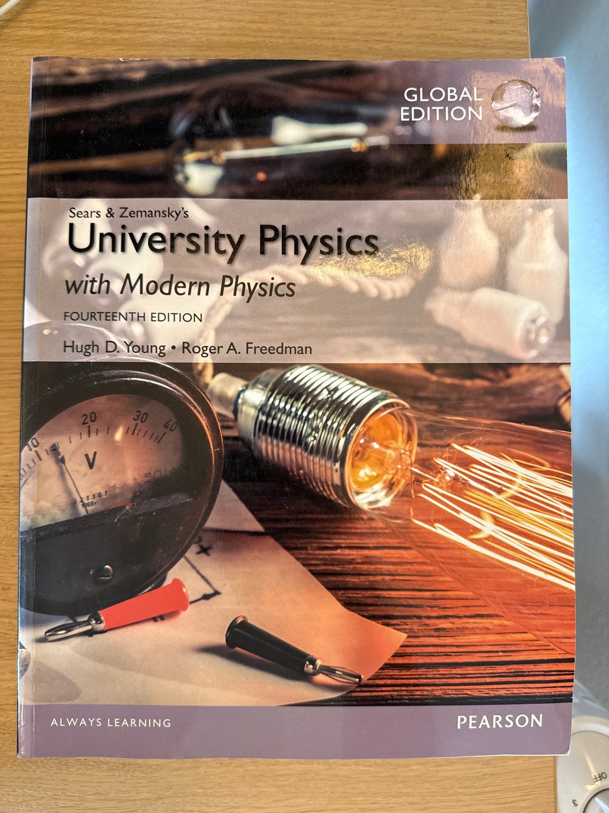 University Physics with Modern Physics - 14e editie, Ophalen, Beta, Gelezen, WO