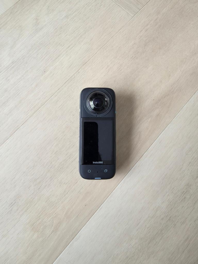 Insta360 X3 360-graden actiecamera met accessoires, Ophalen of Verzenden, Zo goed als nieuw, Overige merken