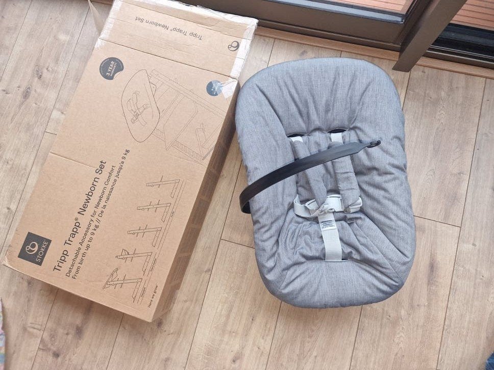Stokke Newbornset Zwart - Nieuw met doos, Ophalen of Verzenden, Nieuw, Hangstoel, Gordel(s)