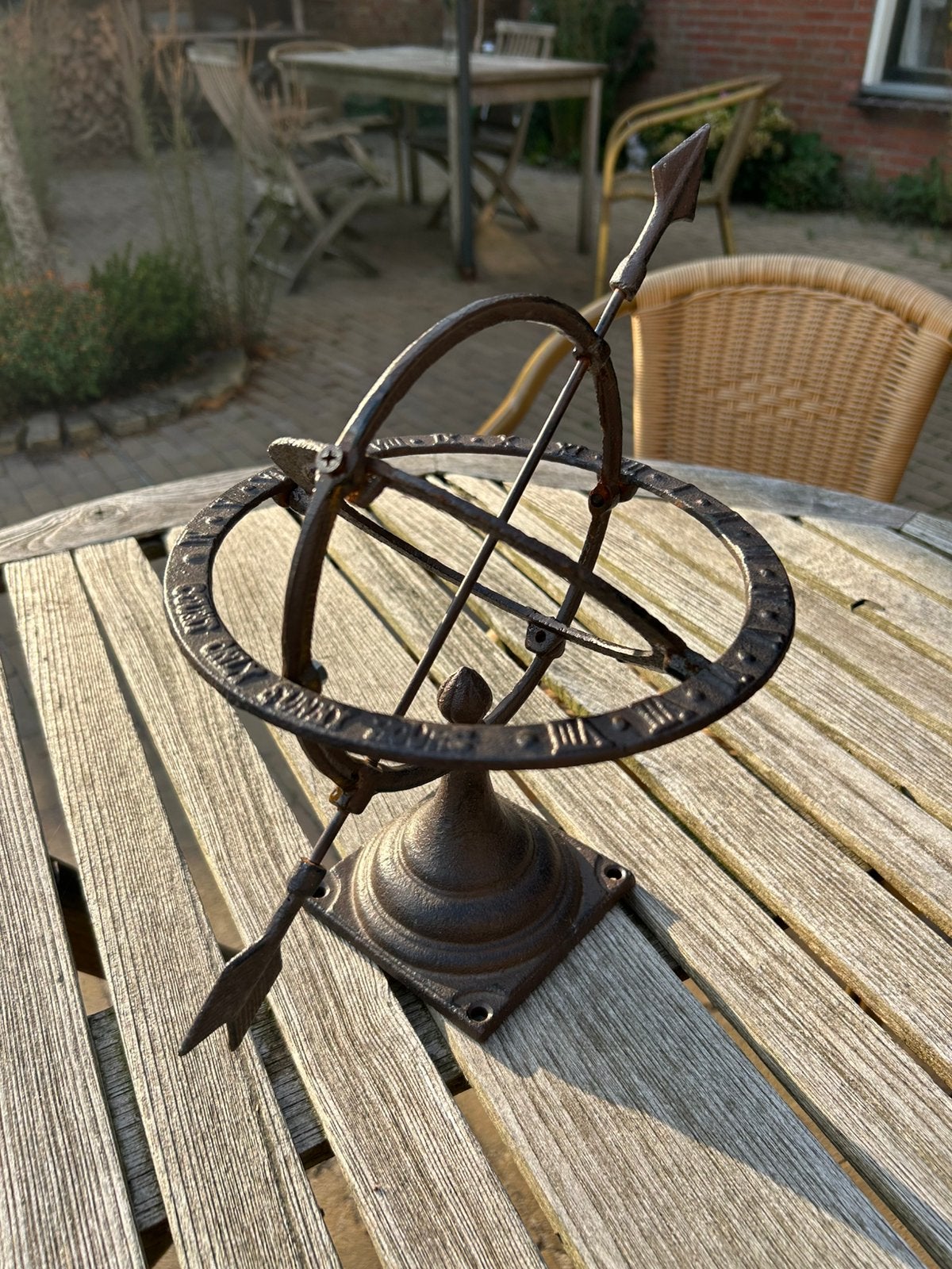 Zonnewijzer. Giet ijzer, Tuin en Terras, Zonnewijzers, Ophalen of Verzenden, Zo goed als nieuw