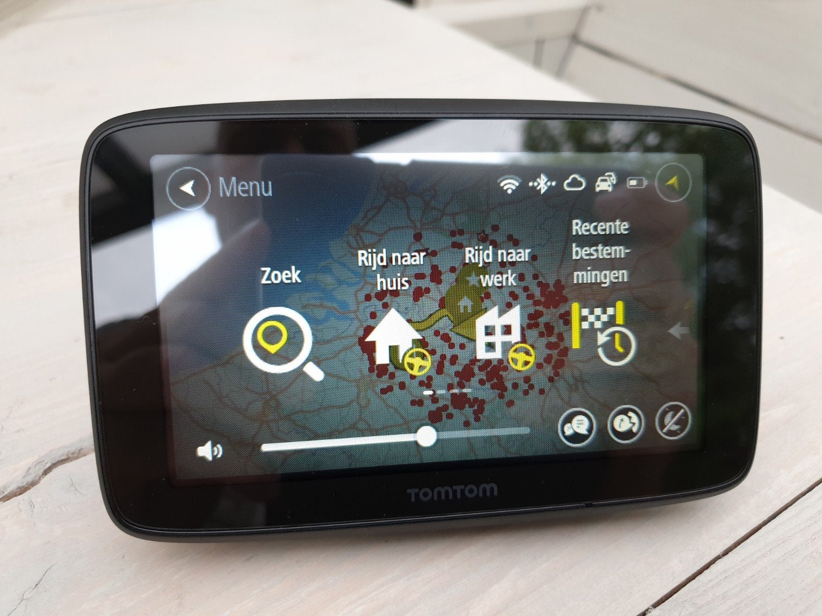 Tomtom GO 520 WiFi Wereld gratis updates Traffic Flitspalen, Ophalen of Verzenden, Zo goed als nieuw