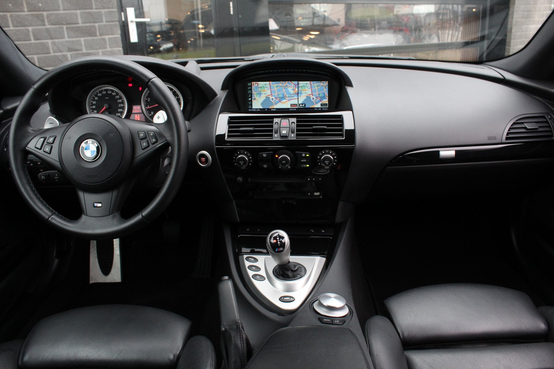 BMW 6 Serie M6 5.0 V10 / SMG / Carbon / Keyless / N.A.P., Auto's, Automaat, Achterwielaandrijving, Gebruikt, Met garantie (alle)