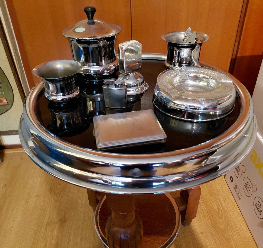 Vintage antiek rooktafeltje jaren 50 – 60 Inclusief rookstel, Ophalen