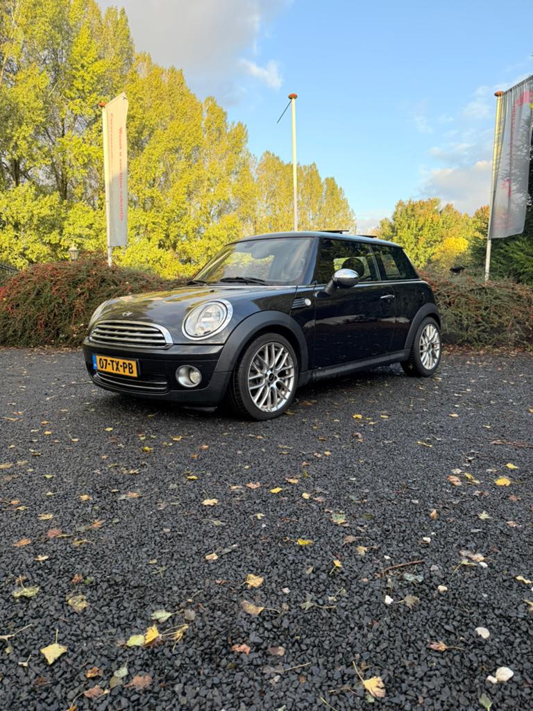 Mini 1.6 Cooper 2007 Zwart, Auto's, Voorwielaandrijving, 750 kg, 4 cilinders, 4 stoelen