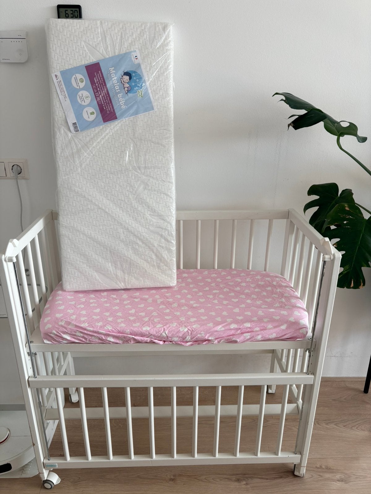 Next to mama cosleeper 90x40 with brand new mattress, Ophalen, 85 tot 100 cm, Zo goed als nieuw, Minder dan 140 cm